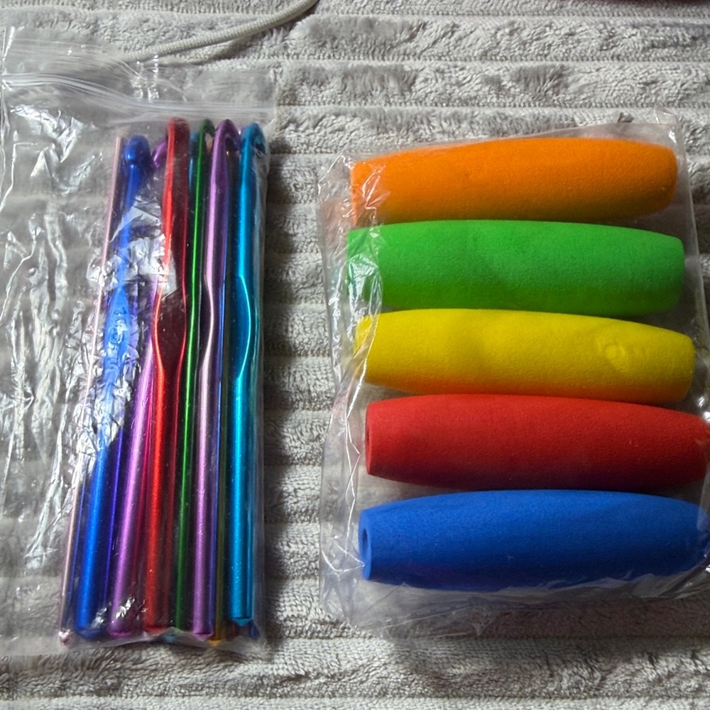 Colorful Crochet Hook Set with Foam Grips